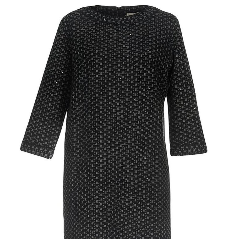 Bruno Manetti Warm, straight dress, Chanel style. Lana Virgin. Round neckline.